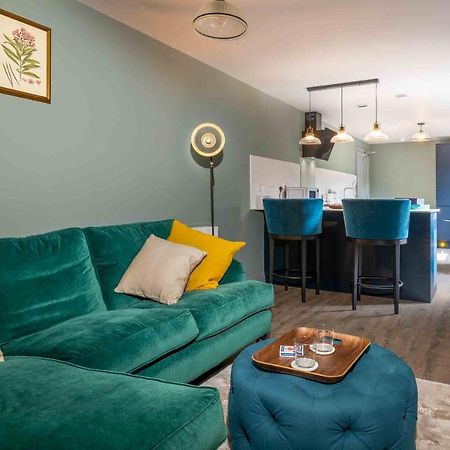 Stylish Modern 1 Bedroom, City Centre バース エクステリア 写真